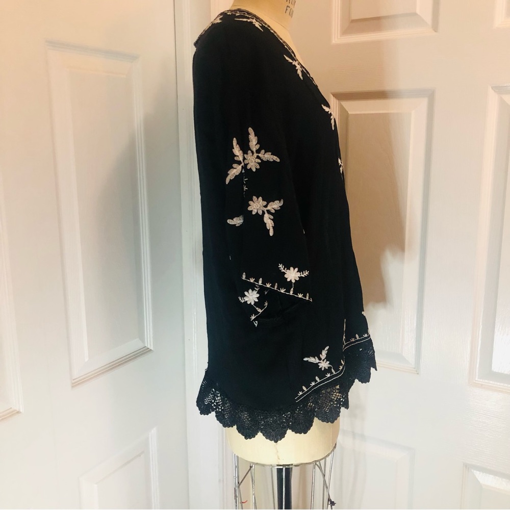 Embroidered Kimono - Picture 2 of 5
